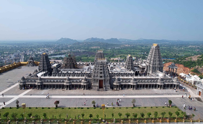 yadagirigutta temple timings